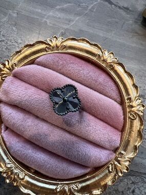 Black chrome clover Flower-Shaped Ring open size adjustable new